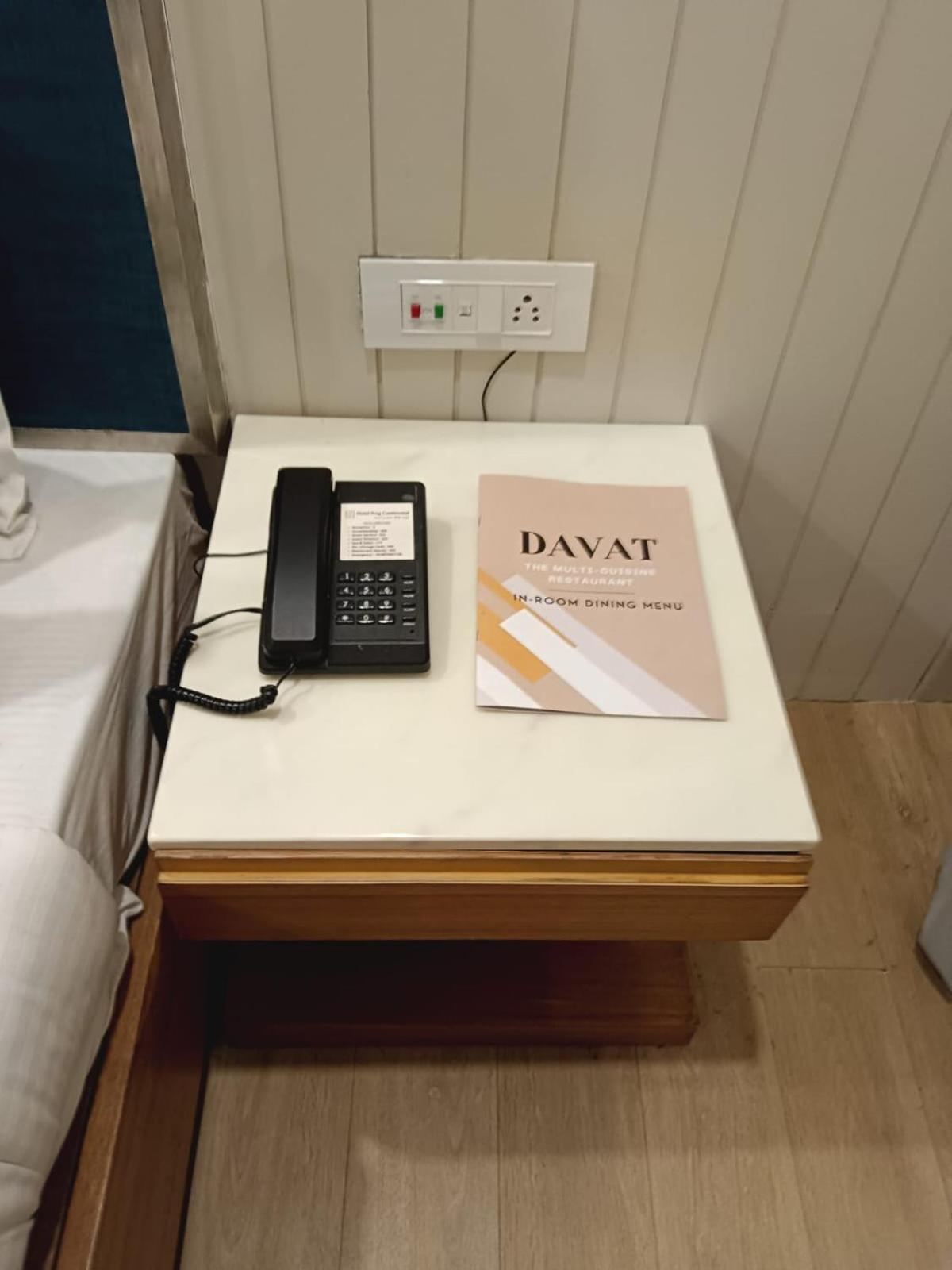 Hotel Prag Continental Guwahati Ngoại thất bức ảnh